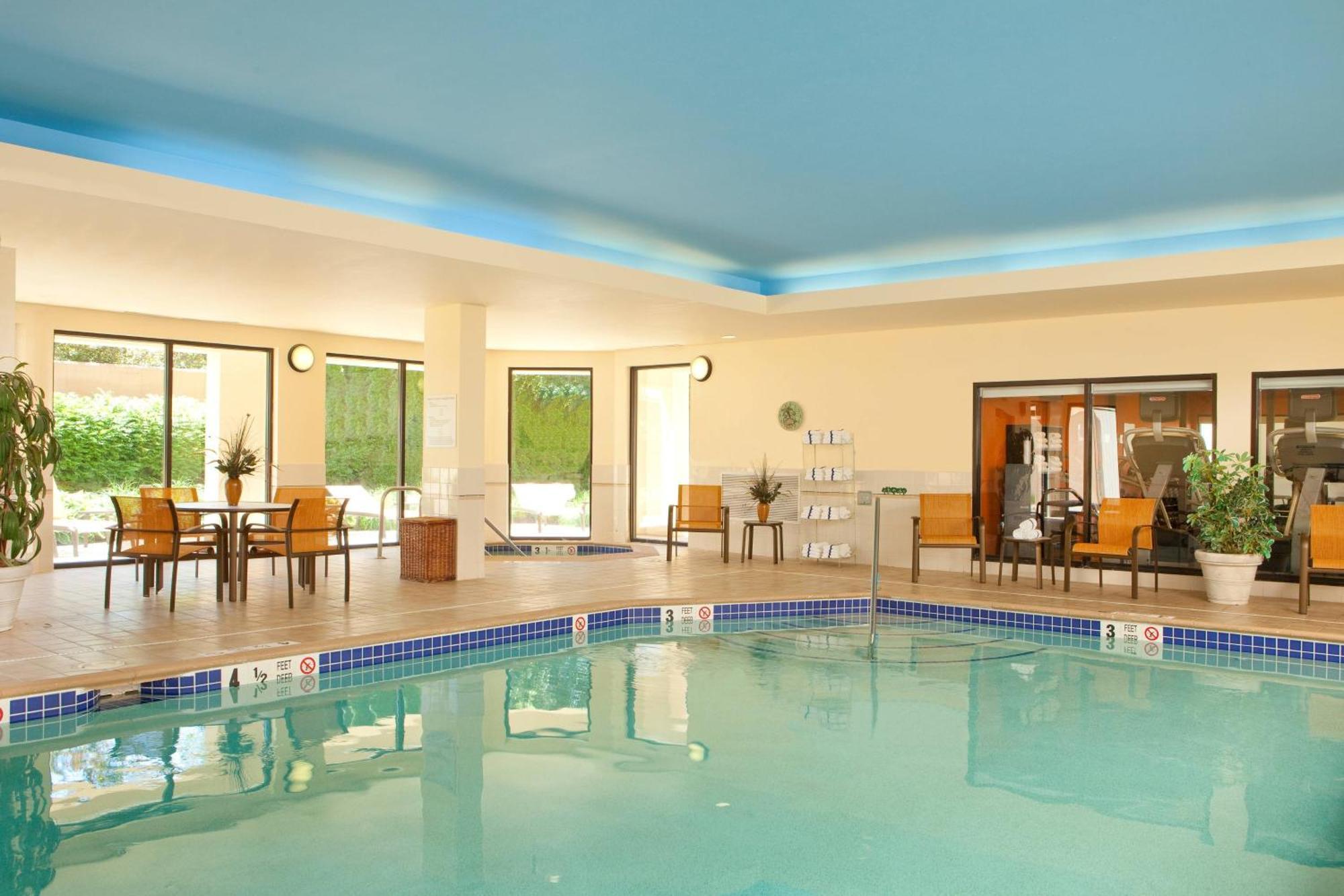 Courtyard Hartford מנצ'סטר מראה חיצוני תמונה